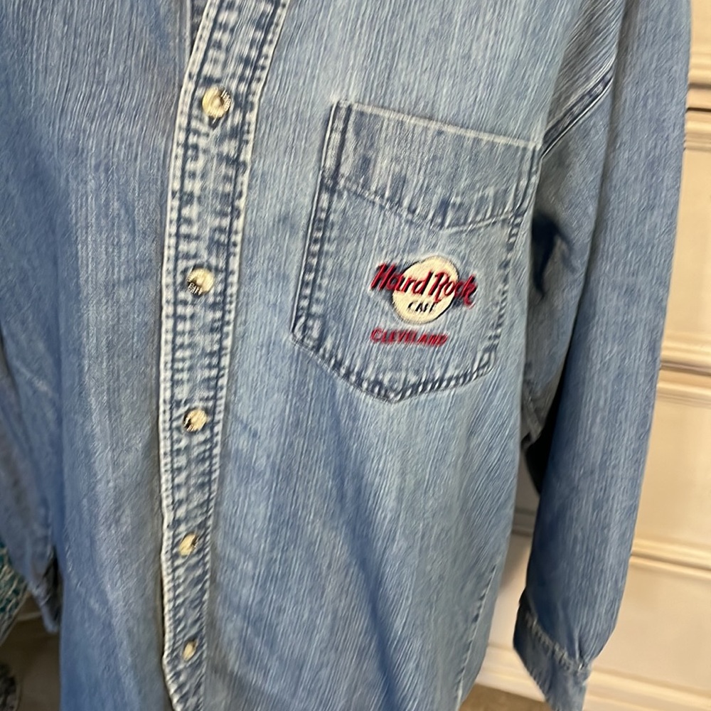 Women’s vintage hard rock Cleveland, café denim shirt medium - Picture 2 of 6